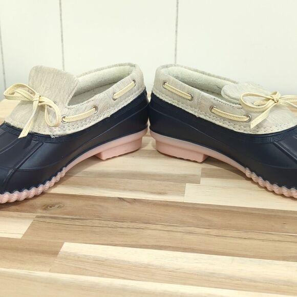 Magellan Outdoors Duck Rain Slip On Shoes Women's Size 6 - Picture 7 of 8